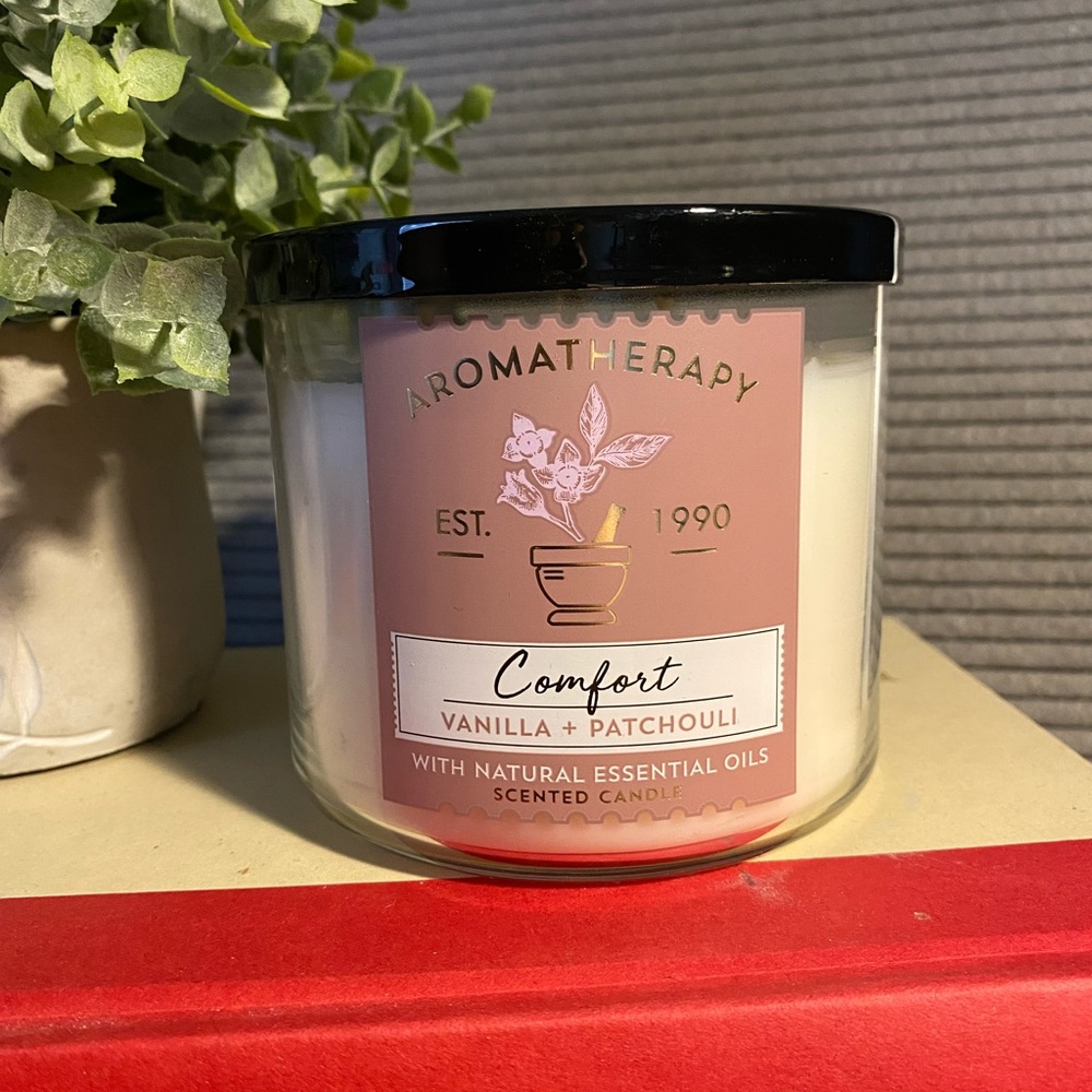 🍀 BBW Comfort Vanilla & Patchouli 3 Wick Candle